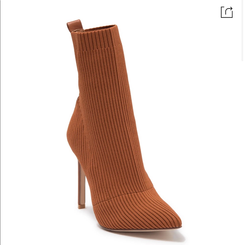 Steve Madden Congac Darra Point Toe Bootie